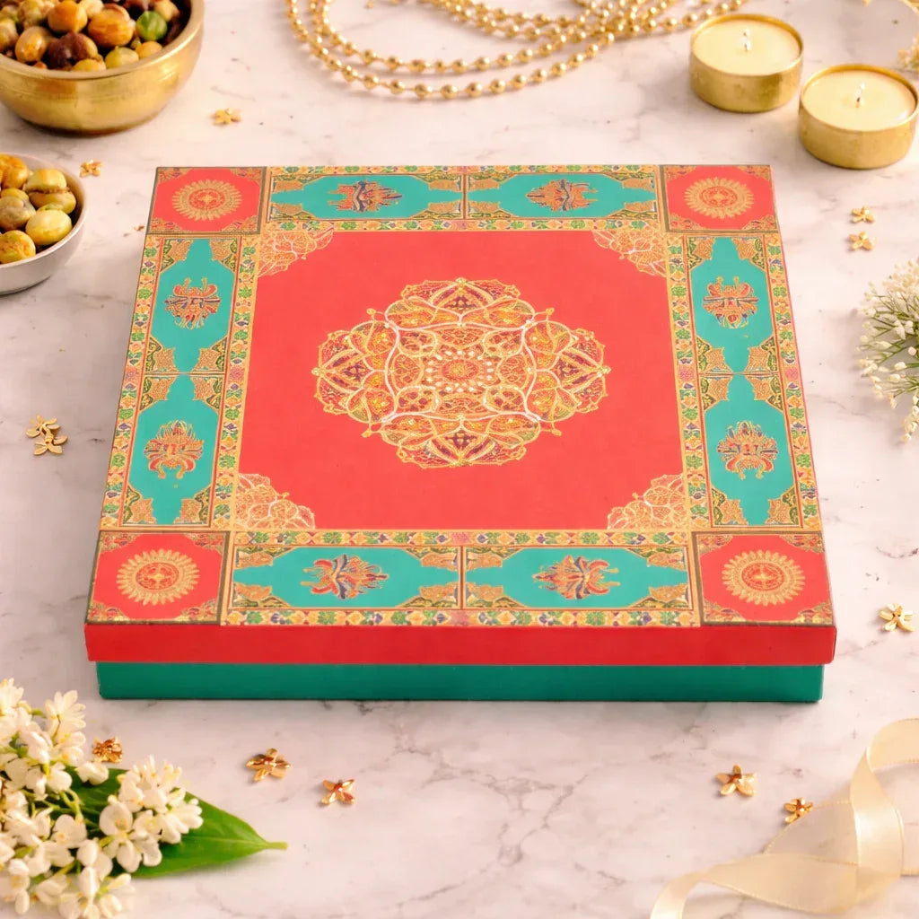 Golden Foil Pink 5 Partitions Lawana Box Lid Pattern | Grownex Packaging | Sweet Box