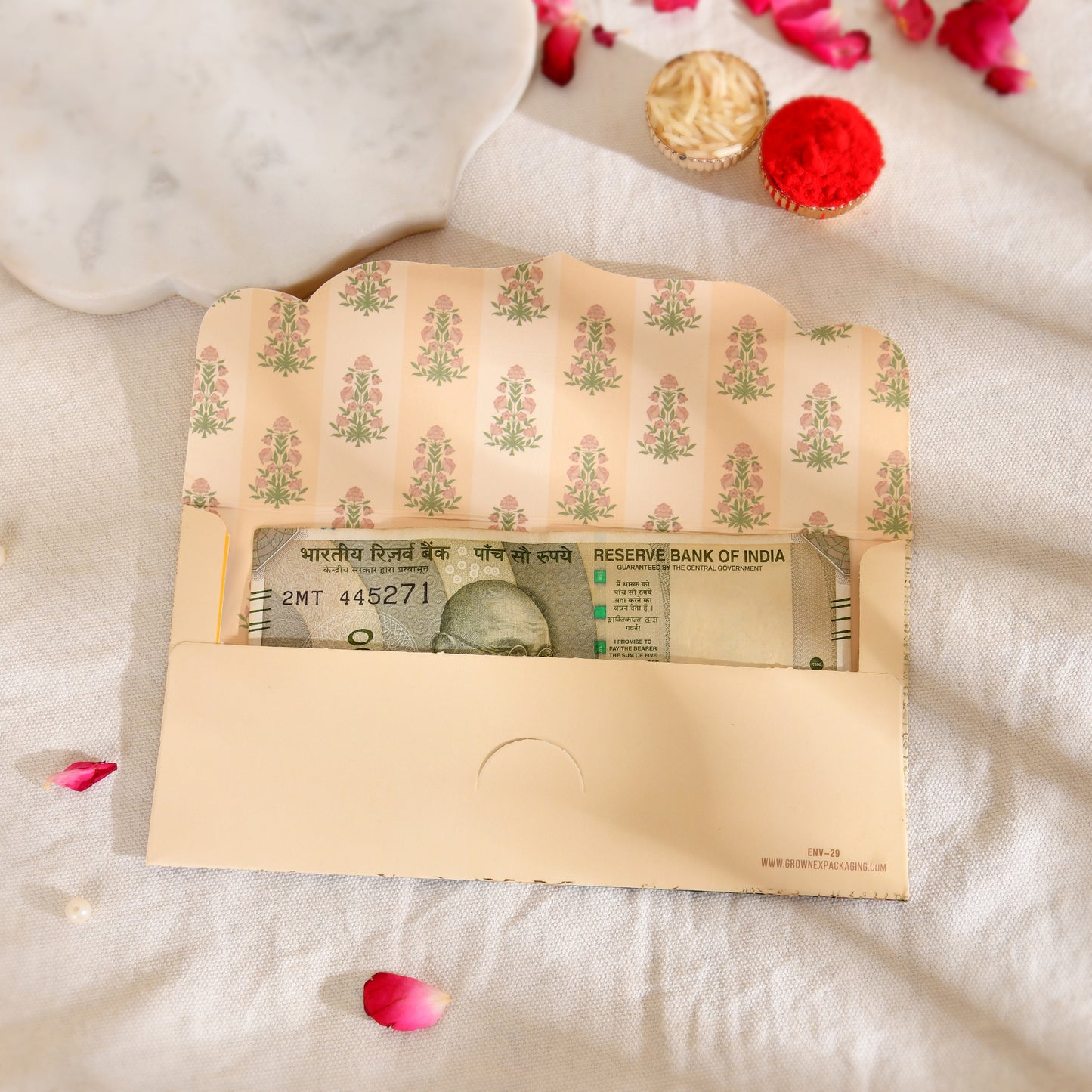 Cream Garden Theme Print Envelope